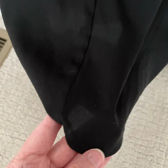 White House Black Market V-Neck Black Blouse Sleeveless - Picture 8 of 10